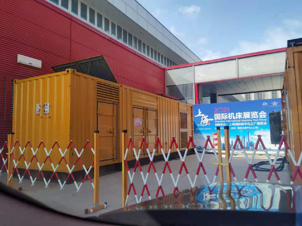 易门发电车出租-发电机无电压或电压太低怎么办？