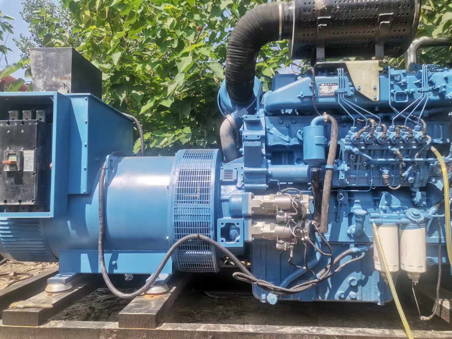 易门详细说明降低 800kW 柴油发电机输出电流波动的方法